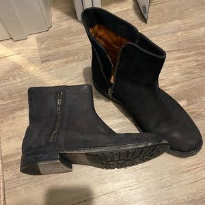Frye black double side zip ankle boots